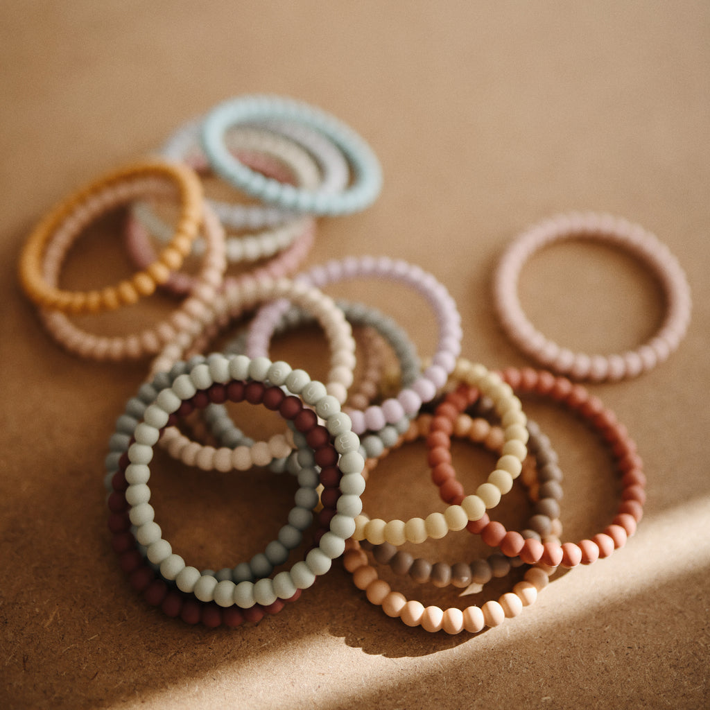 Mushie Silicone Pearl Teether Bracelets Blush Blue Beige